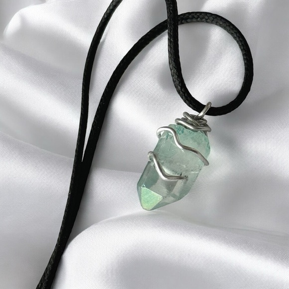 5 For $25💫Sea Mist Green Quartz Pendant Necklace - Picture 5 of 6